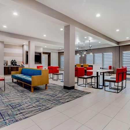 La Quinta Inn & Suites By Wyndham Northlake Ft. Worth Elizabethtown Exterior photo