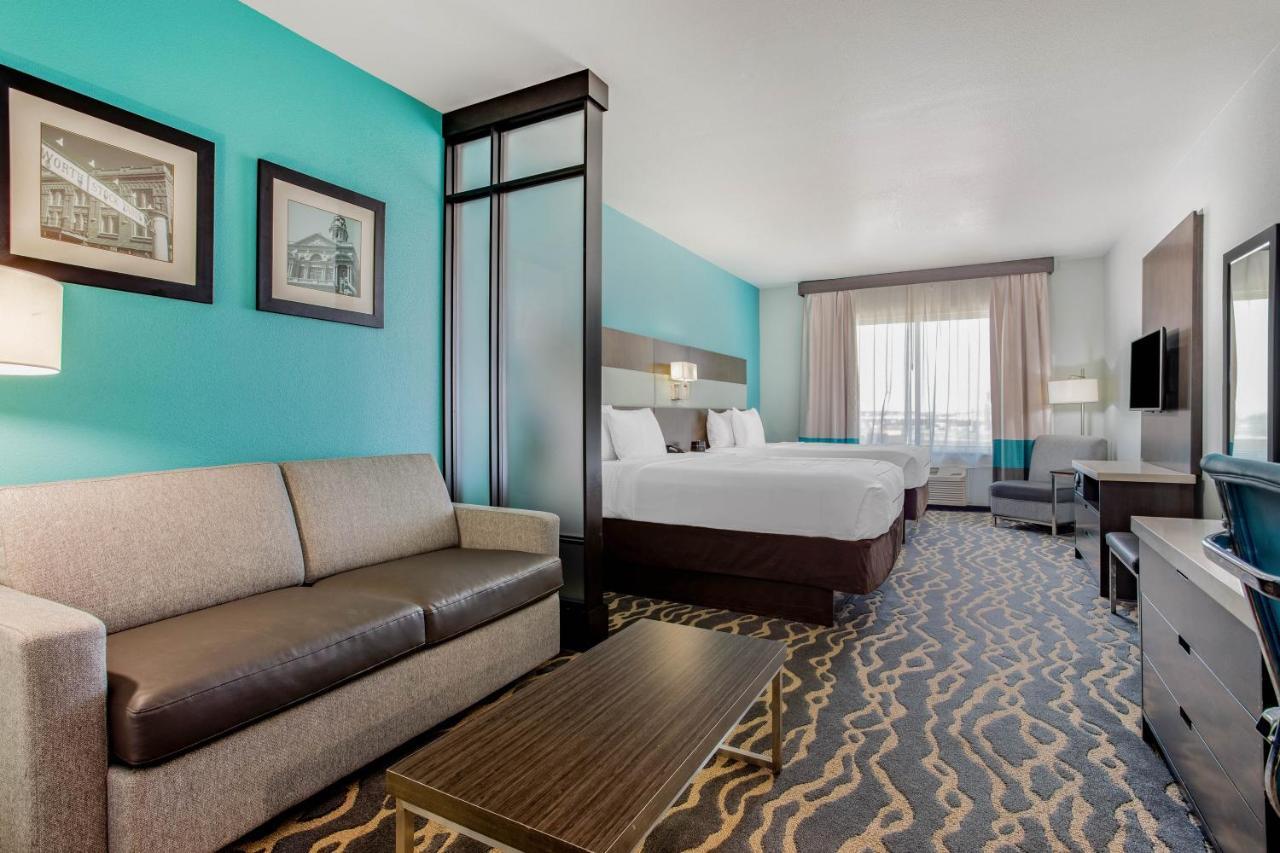 La Quinta Inn & Suites By Wyndham Northlake Ft. Worth Elizabethtown Exterior photo