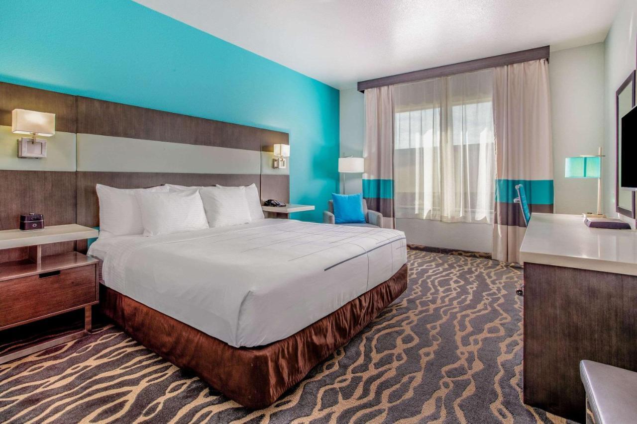 La Quinta Inn & Suites By Wyndham Northlake Ft. Worth Elizabethtown Exterior photo