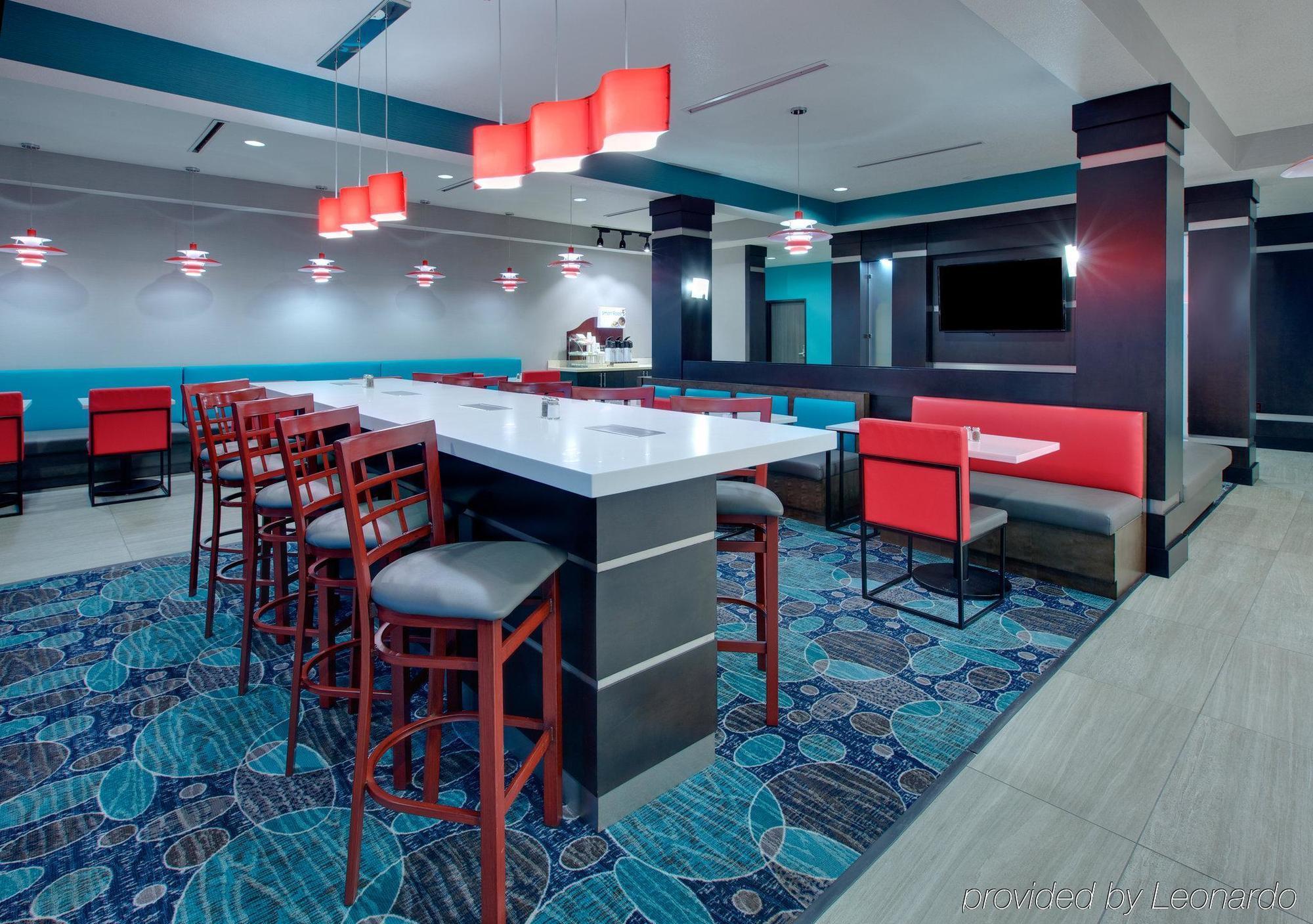 La Quinta Inn & Suites By Wyndham Northlake Ft. Worth Elizabethtown Exterior photo